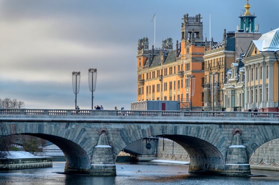 beautiful-view-of-the-norrbro-bridge-in-stockholm-2023-11-27-05-08-39-utc